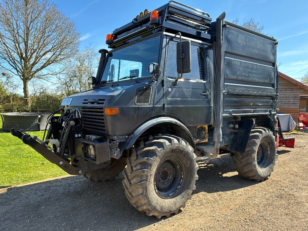 Mercedes-Benz Unimog 1200