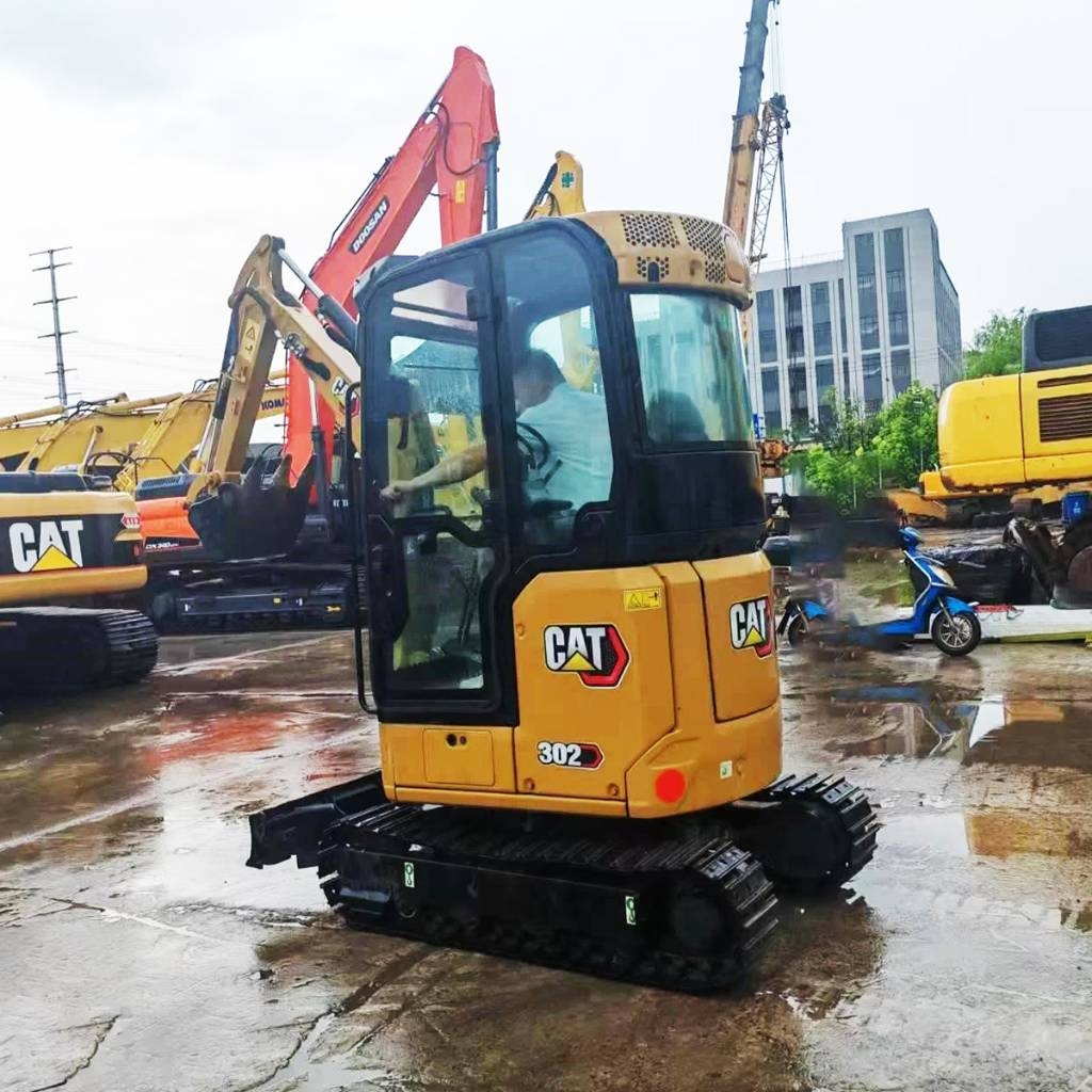 Mini-pelle Caterpillar 302 CR — occasion 2025