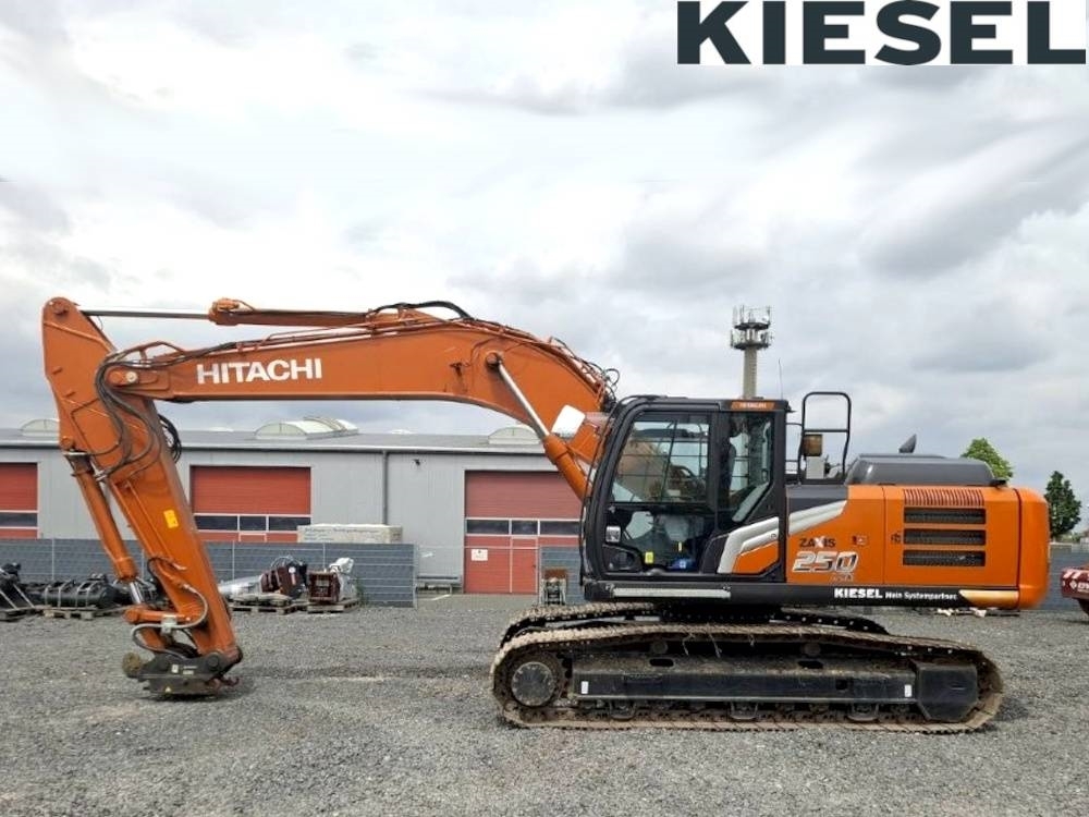 Pelle sur chenilles Hitachi ZX 250 LCN-7 — occasion 2022, 310 h