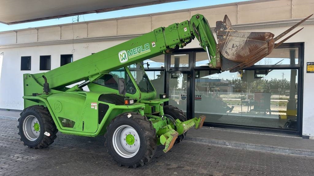 TELESCOPICA MERLO PANORAMIC P 40.16