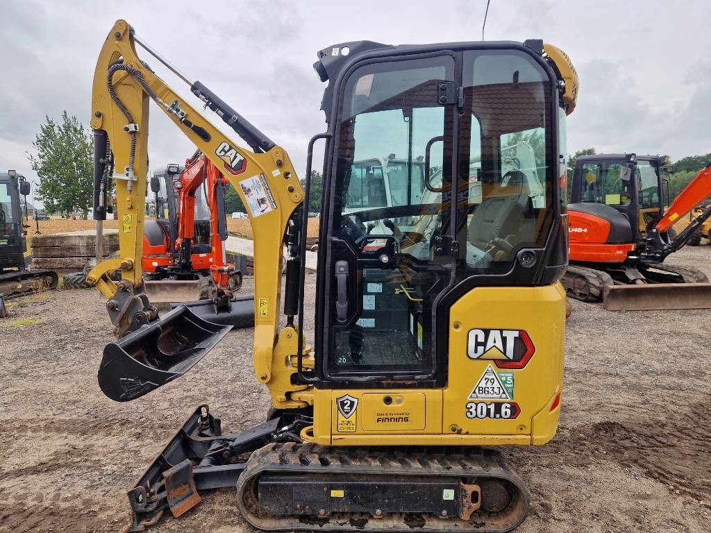 CAT 301.6 2022r przebieg 600mtg rozsuwane gąsienice