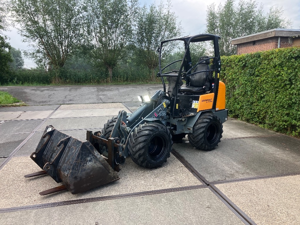 Mini-chargeuse GiANT 332 SWT X-tra minishovel | 1960 u | bak + vorken — occasion 2015, 1 958 h