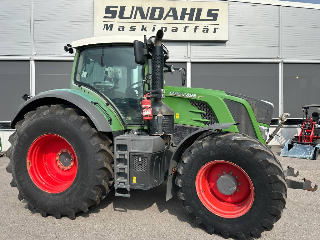 Fendt 828 Vario Profi Plus