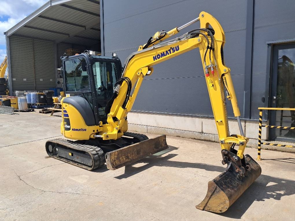 Komatsu PC35MR-5