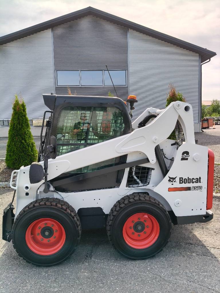 Bobcat S570 Liukuohjattu kuormaaja