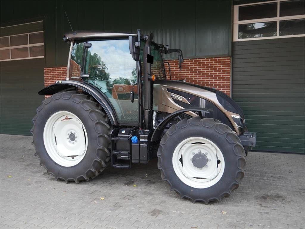Valtra A105 H4