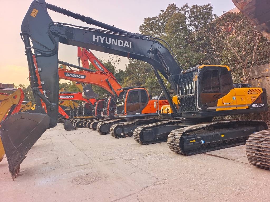 Hyundai 305LC-9T made in Korea