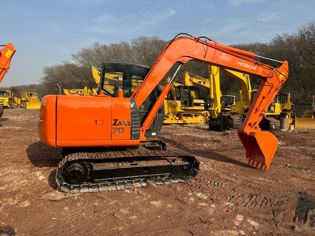 Mini-pelle Hitachi ZX70 — occasion 2017