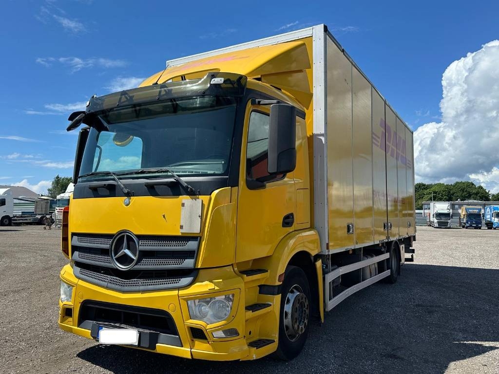 Mercedes-Benz Antos serie 0528