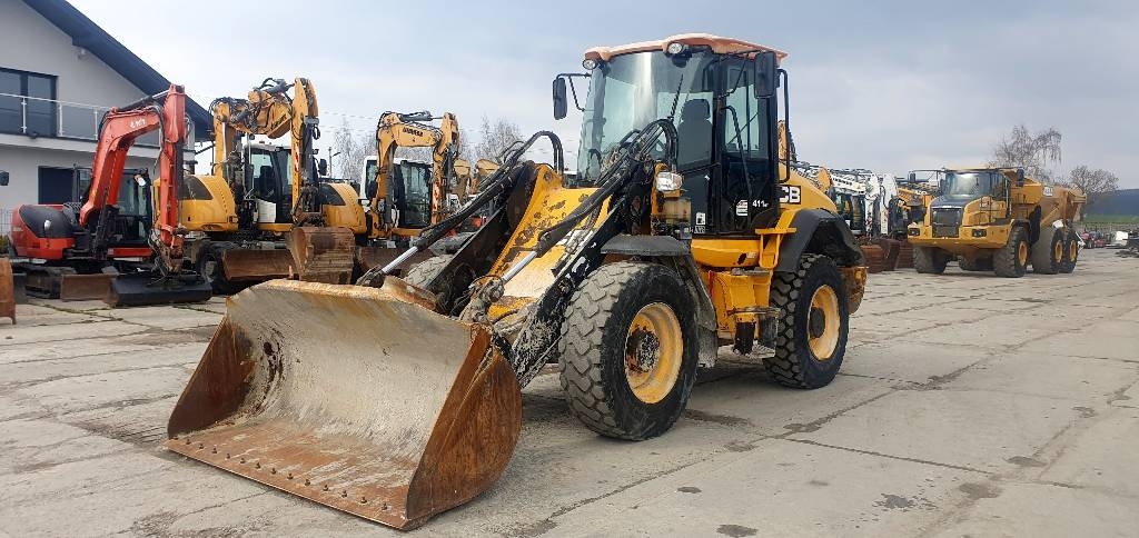 JCB 411 T4