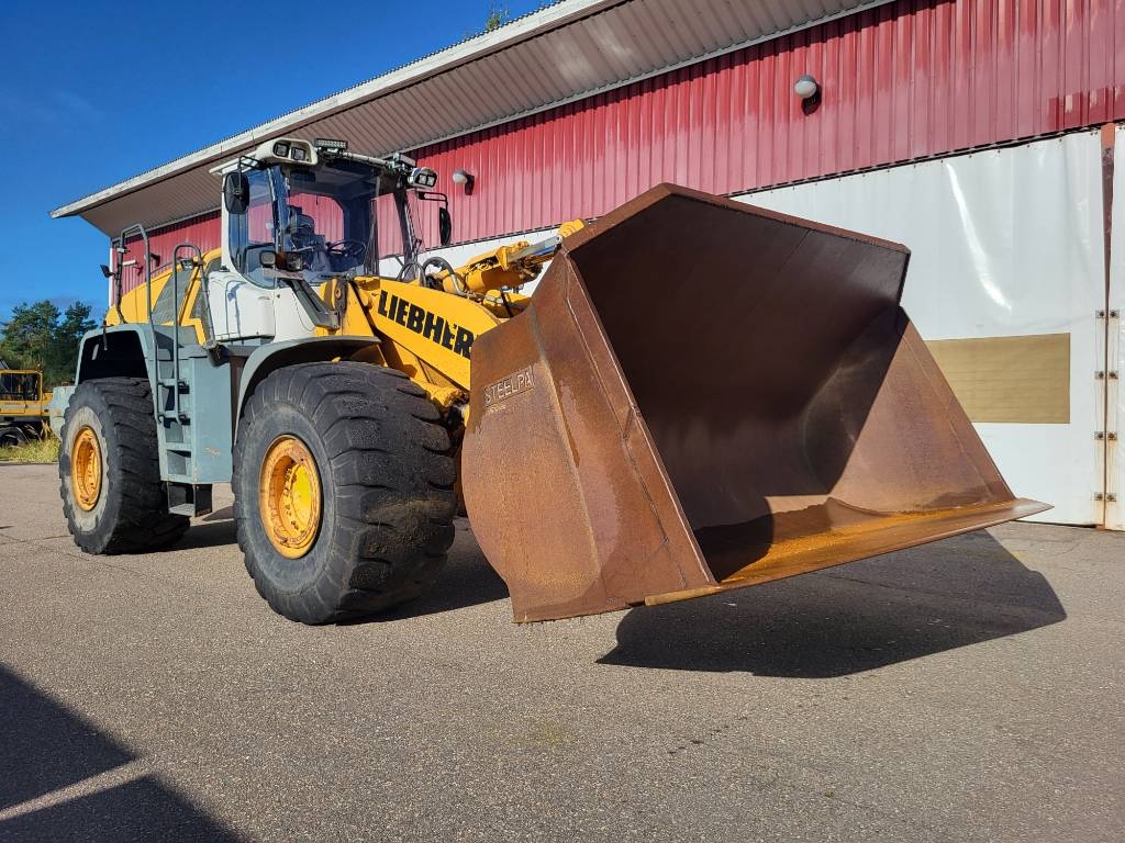 Liebherr L 586 2Plus2