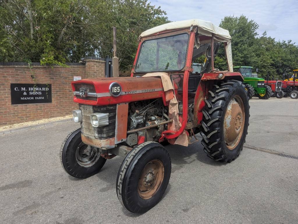 Massey Ferguson 165