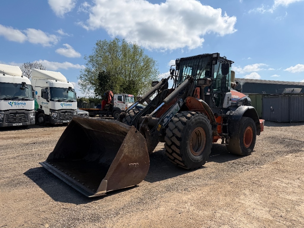 Hitachi ZW 150-6