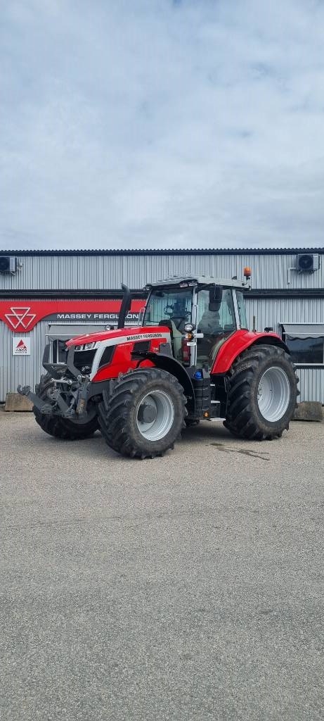 Massey Ferguson 7 S 210 DVT Exclusive