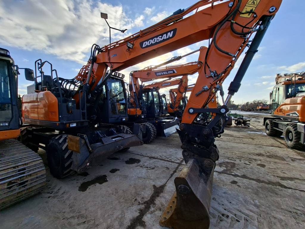Doosan DX 165 W-5