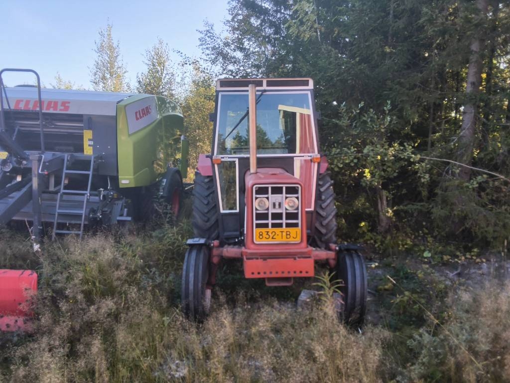 Tracteur agricole International 574 — occasion 1979