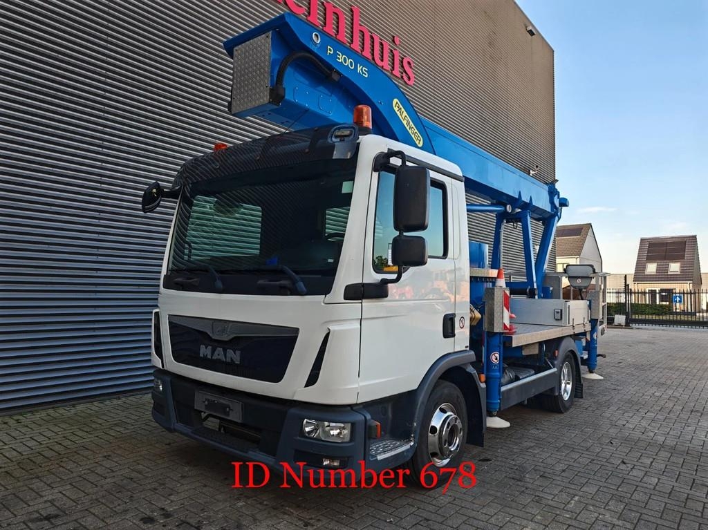 Camion nacelle MAN TGL 8.220 4x2 Palfinger P300KS Engine Defect! — occasion 2015