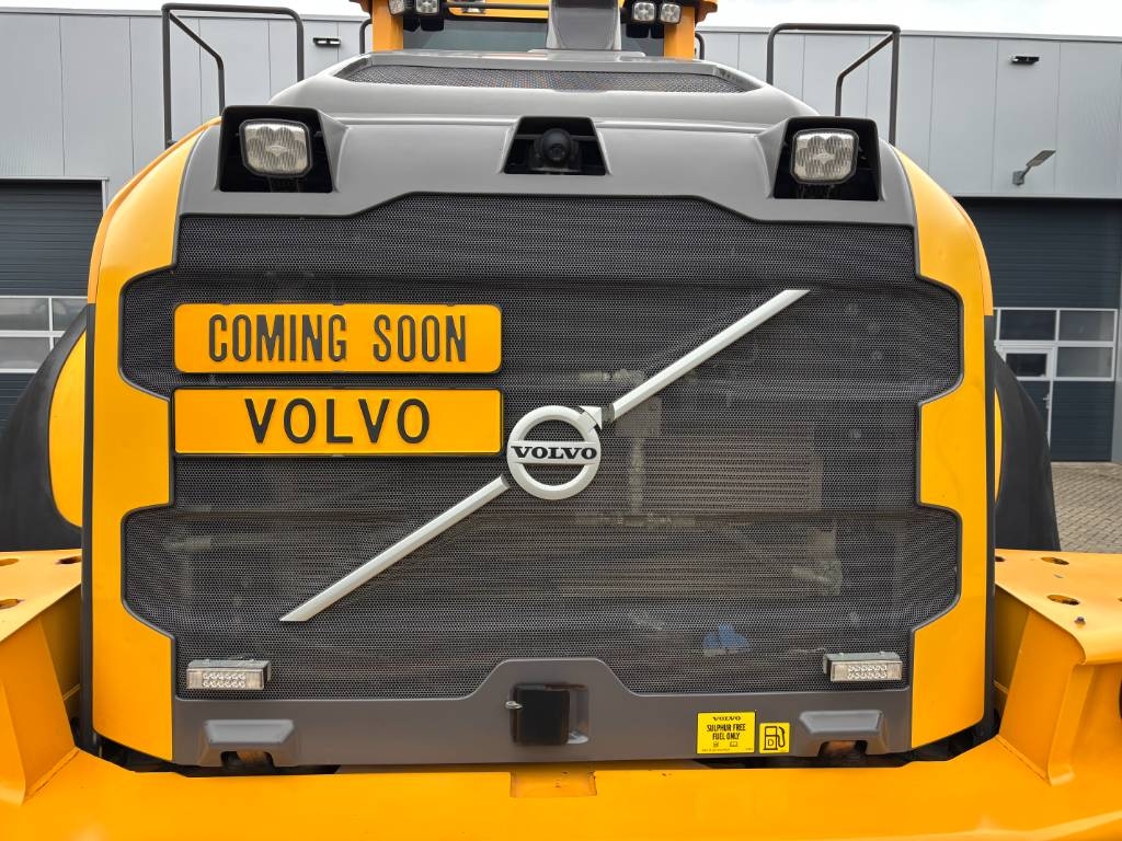 Chargeuse sur pneus Volvo L 180 H — occasion 2023, 9 900 h