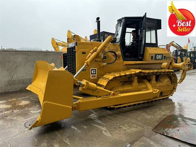 Bulldozer Caterpillar D 7 G — occasion 2022, 1 121 h
