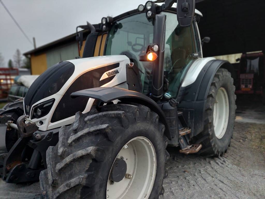 Valtra N174 Versu