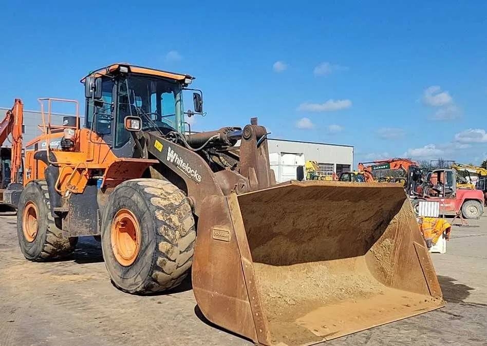 Chargeuse sur pneus Doosan Ładowarka kołowa DL 450-5 — occasion, 13 900 h
