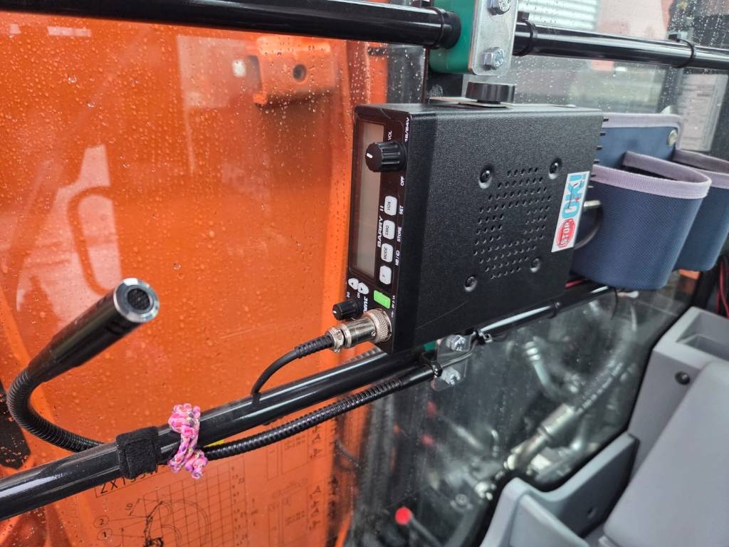 Hitachi ZX 135 W-7 Rotator, Sprzęt trakcyjny, StageV kuva 9