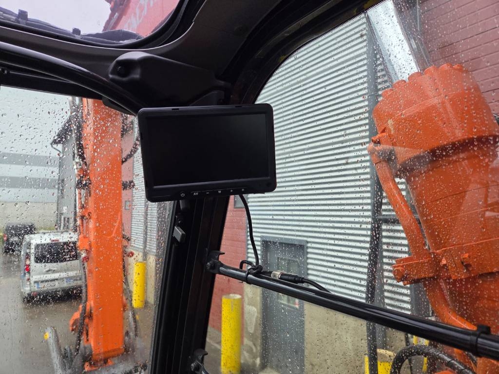 Hitachi ZX 135 W-7 Rotator, Sprzęt trakcyjny, StageV kuva 11