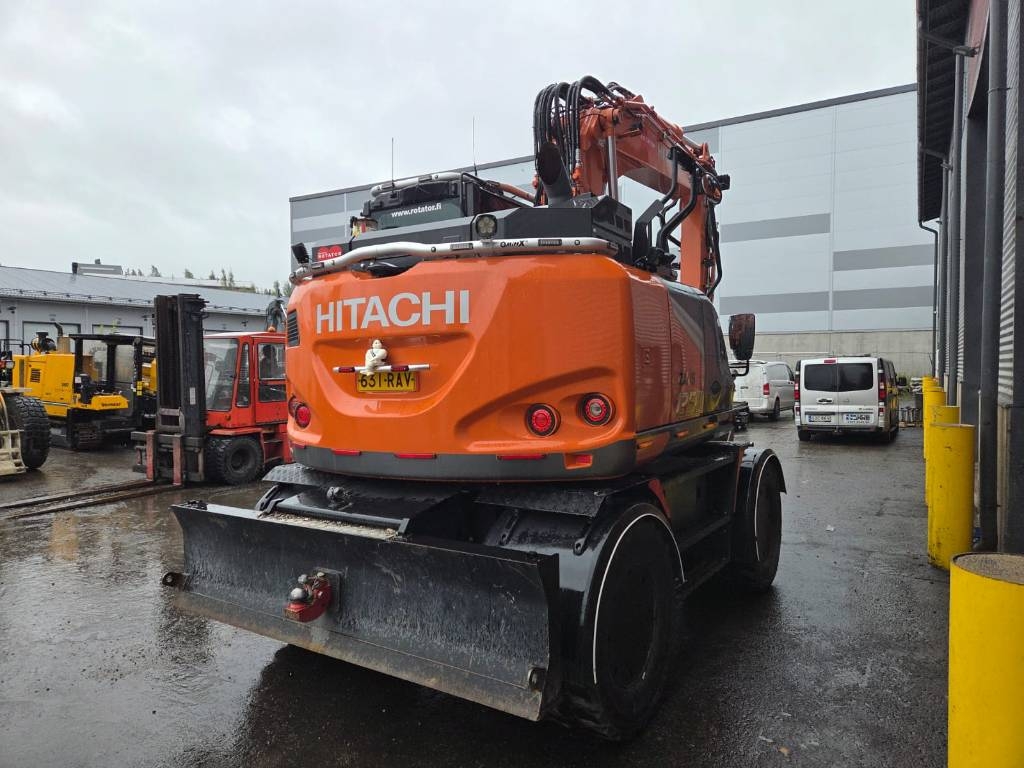 Hitachi ZX 135 W-7 Rotator, Sprzęt trakcyjny, StageV kuva 6