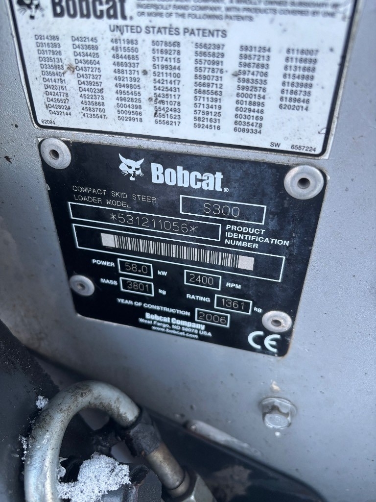 Bobcat S 300 / Kauha, Piikit, Lisähydrauliikka kuva 3