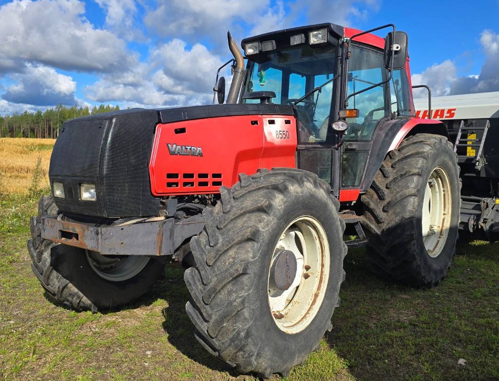 Valtra Valmet 8550