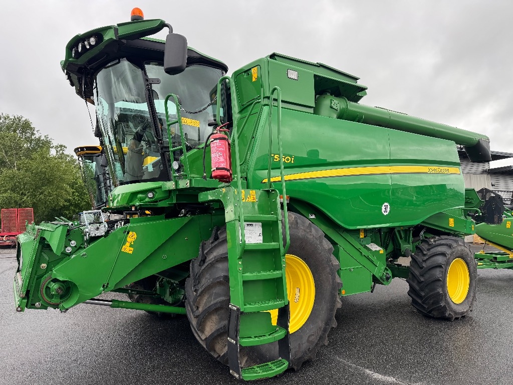 John Deere T 560 i