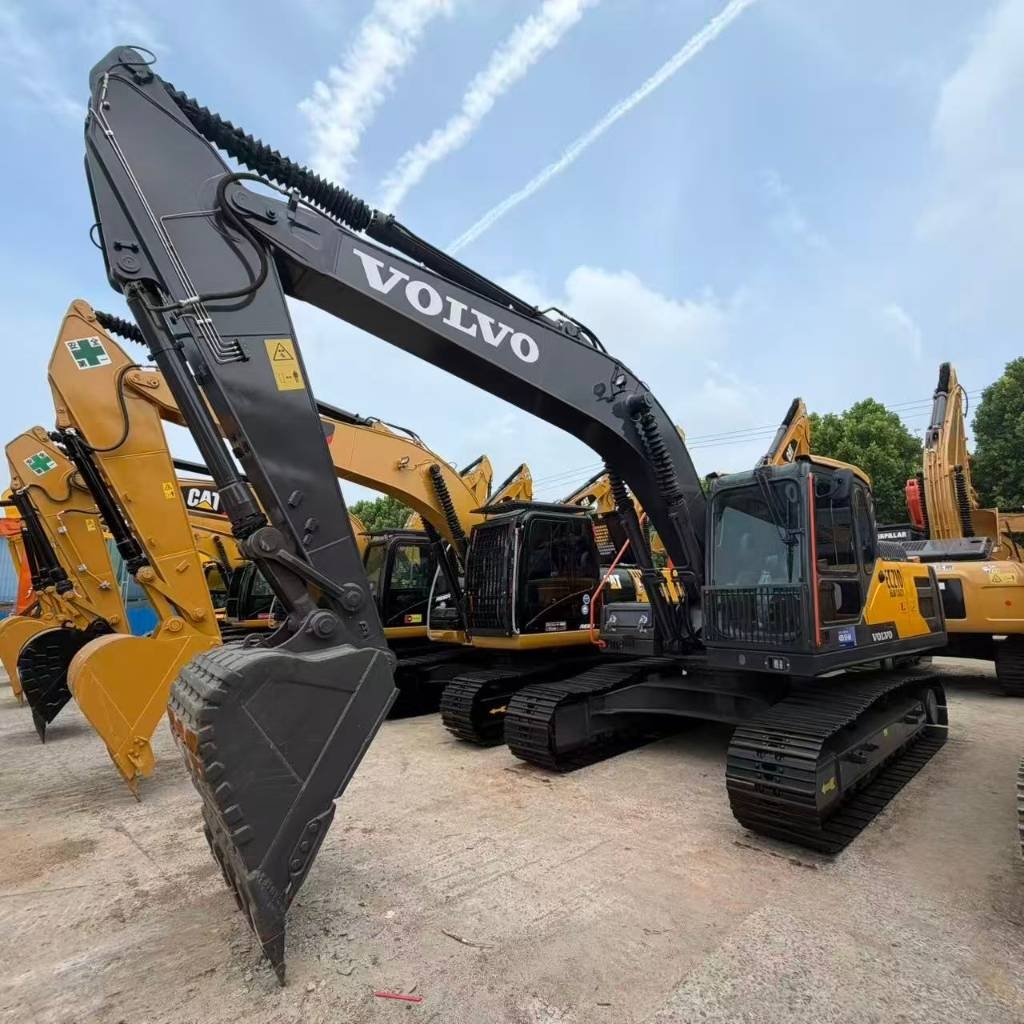 Pelle sur chenilles Volvo EC 210 — occasion 2022, 796 h