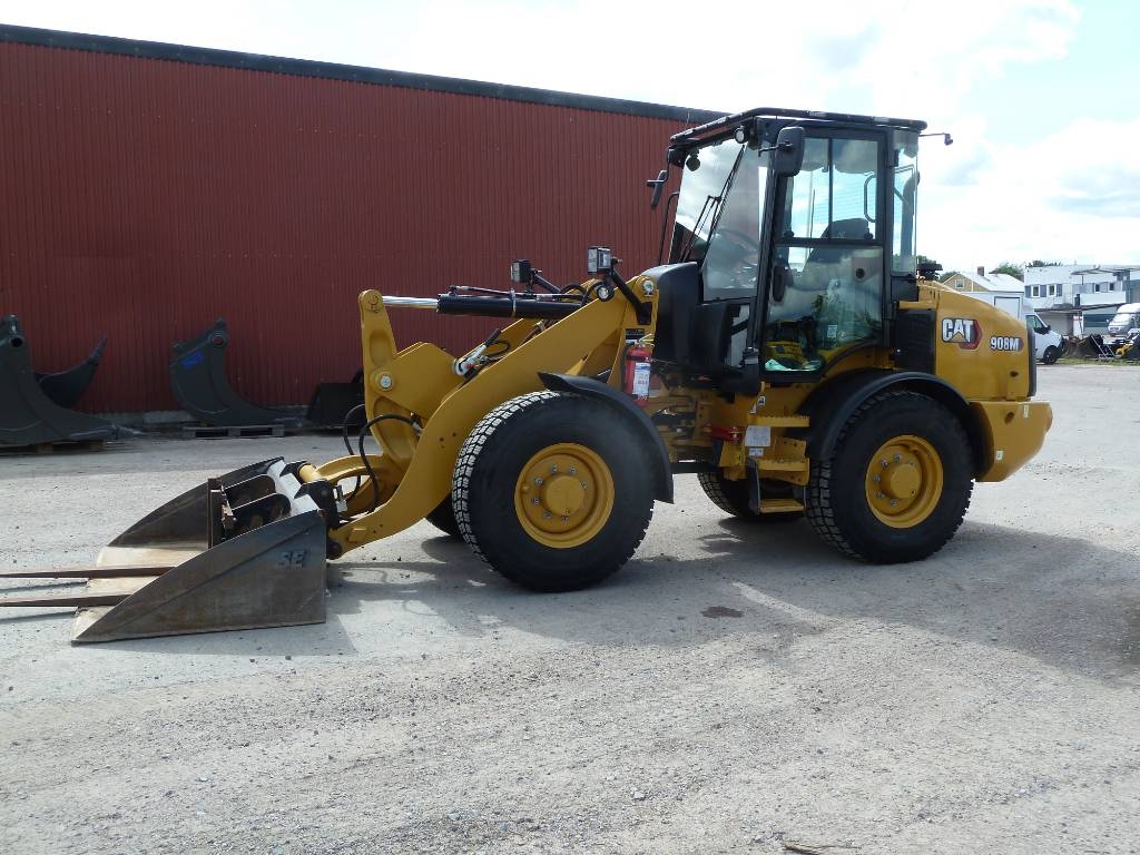 Chargeuse sur pneus Caterpillar 908M / 35 km/h, Lastdämpning, Aircondition — occasion 2021, 2 200 h