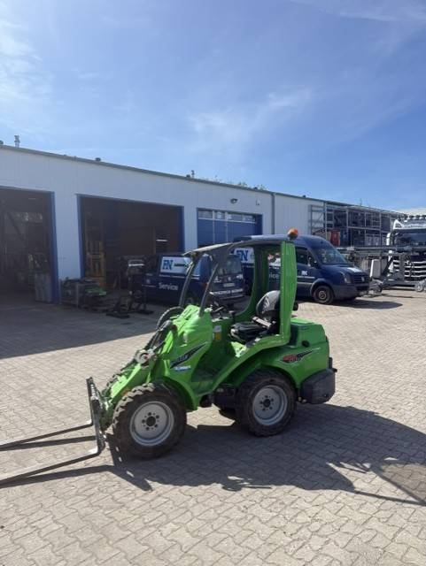 Chargeuse compacte Avant Kompaktlader 640 i — occasion 2023, 635 h
