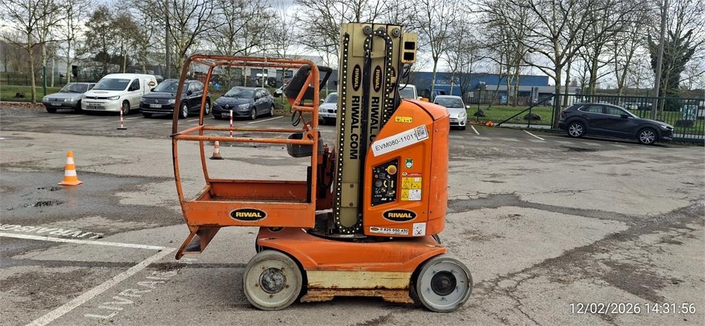 JLG T08E
