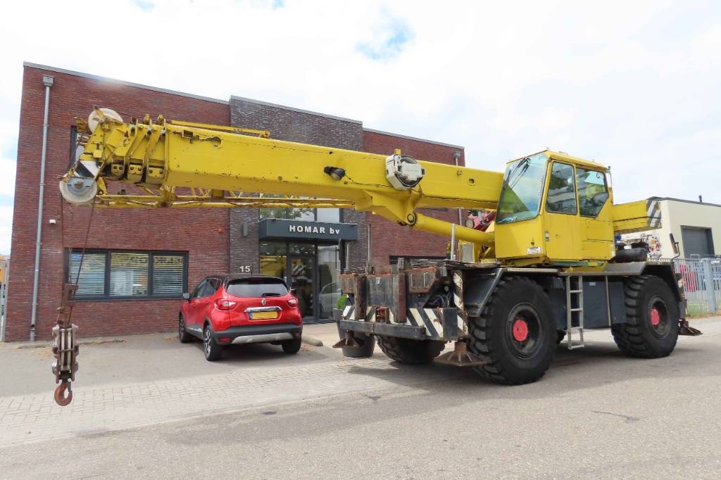Liebherr LTL 1030
