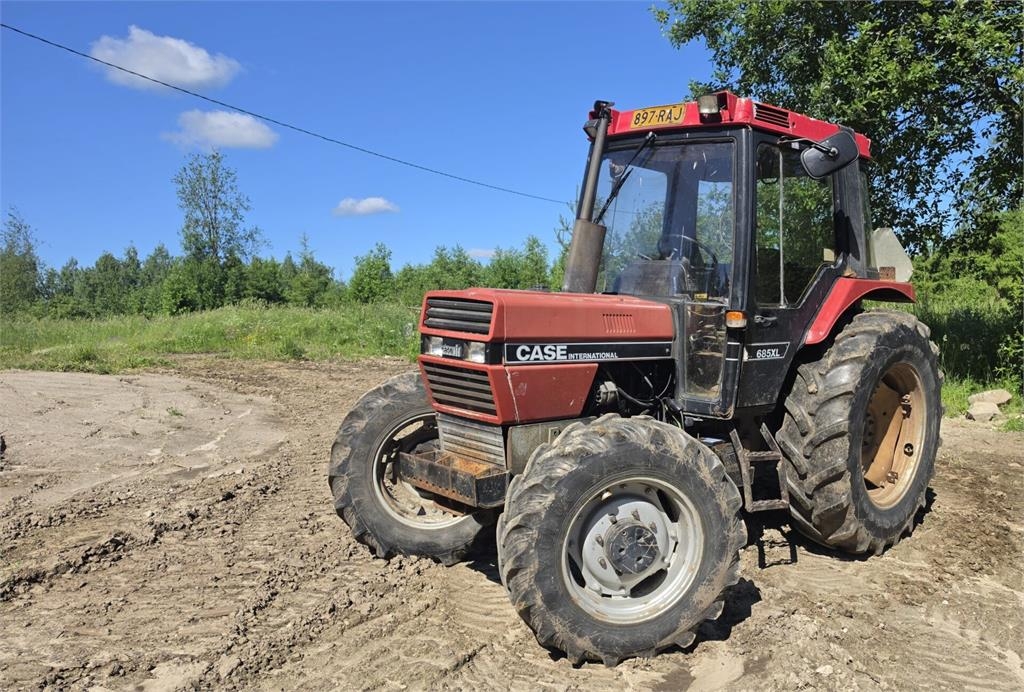 Case IH 685 XL