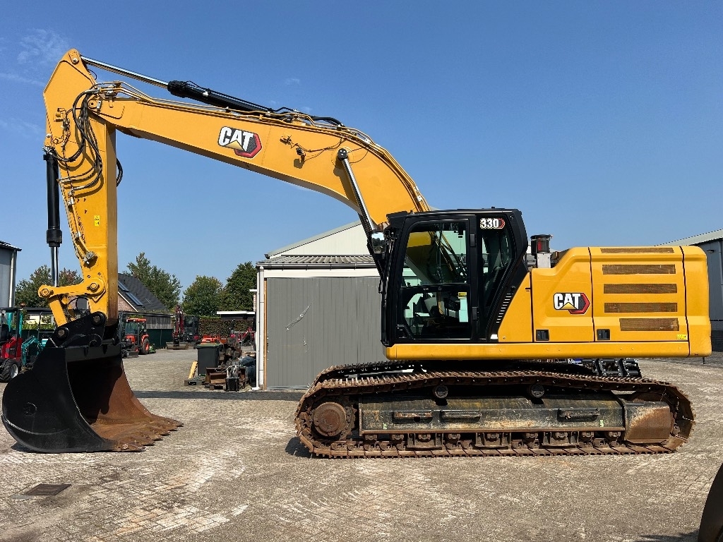 CAT 330