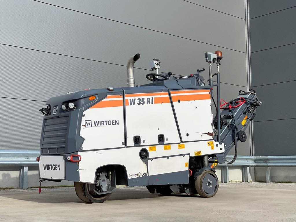 Wirtgen W 35 RI
