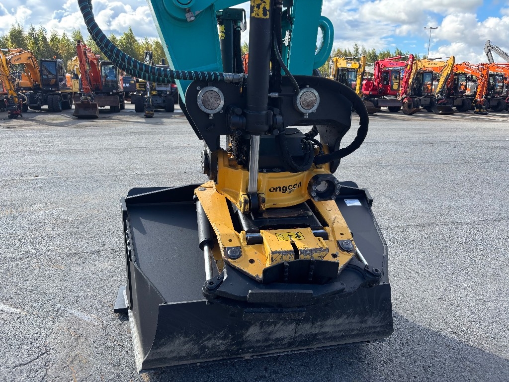 Kobelco SK 230 SR LC / Engcon, Hyvät varusteet, Stage V kuva 7