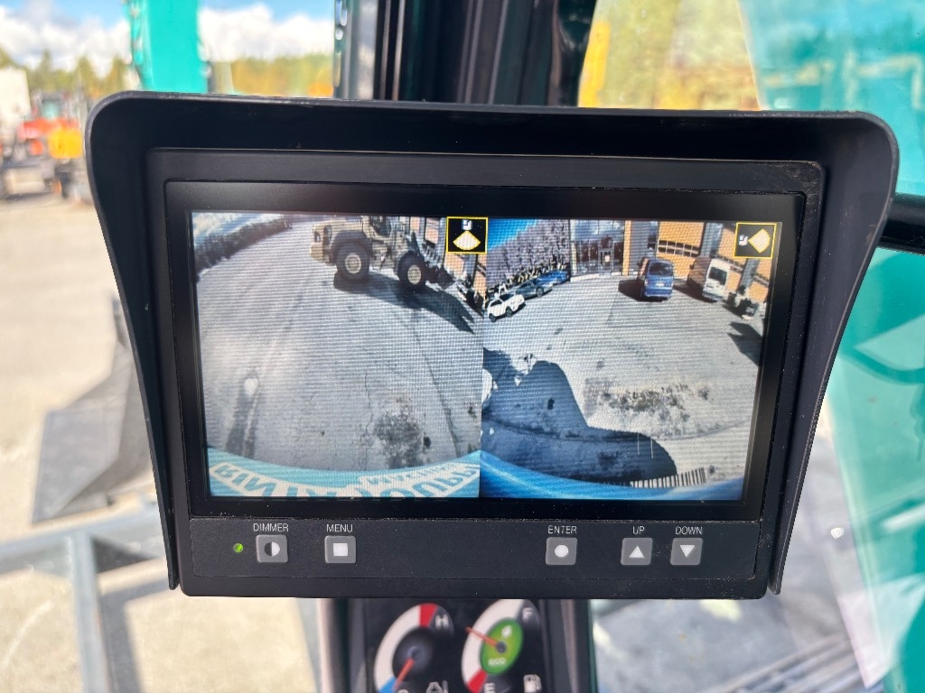 Kobelco SK 230 SR LC / Engcon, Hyvät varusteet, Stage V kuva 15