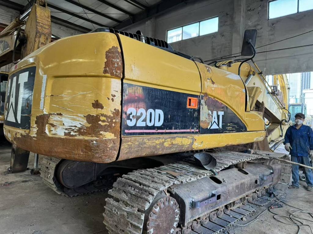CAT 320 D
