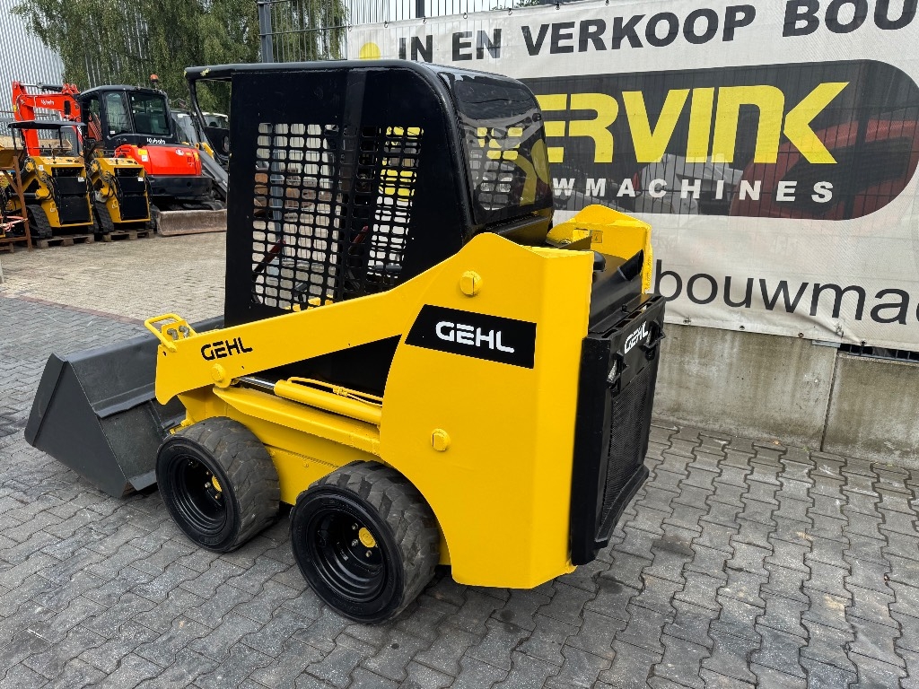Chargeuse compacte Gehl SL 1640 — occasion 2004, 2 246 h