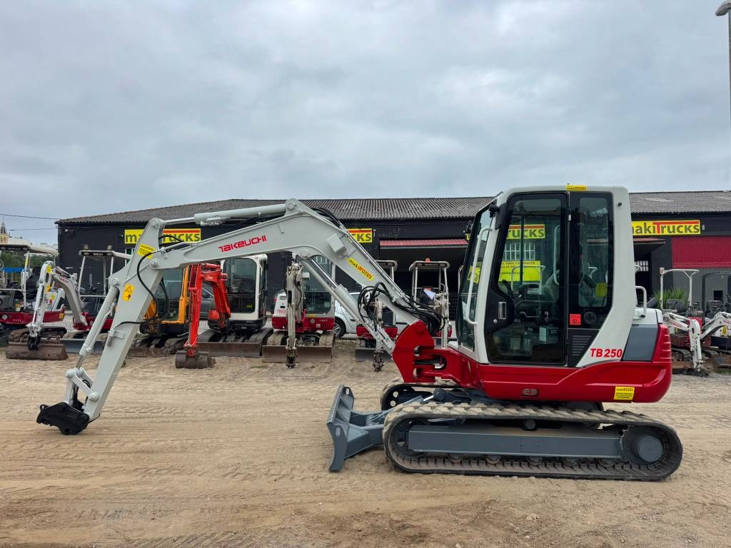 Takeuchi TB 250