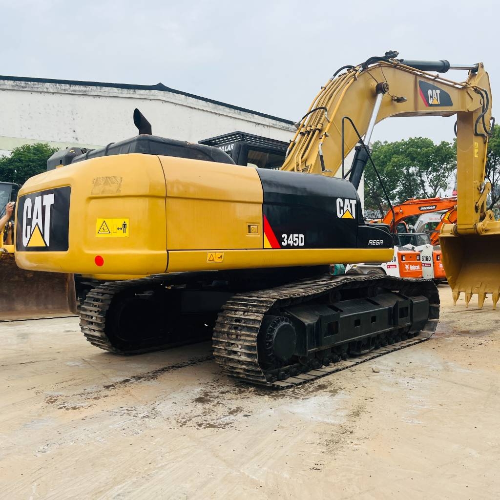 Pelle sur chenilles Caterpillar 345 — occasion 2022, 1 100 h