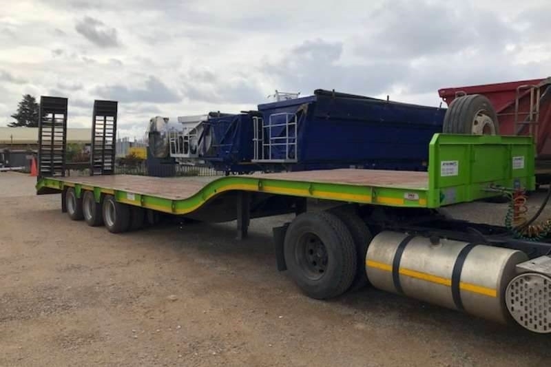 PR Trailers Tri Axle Stepdeck Trailer with taillif