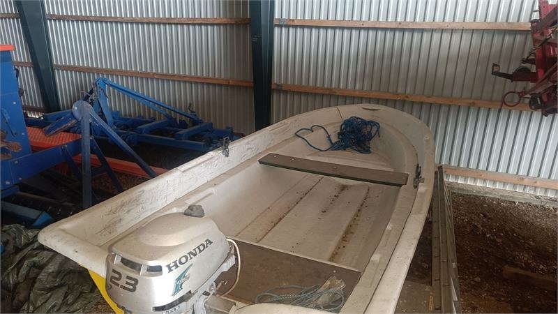 10 fods med motor og trailer