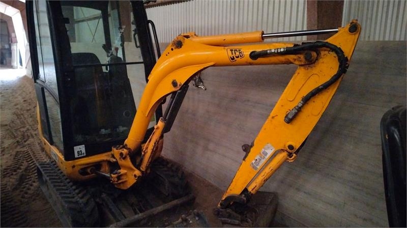 JCB 8018 med nyere bælter