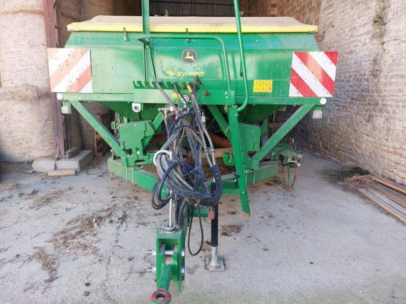 John Deere 740A