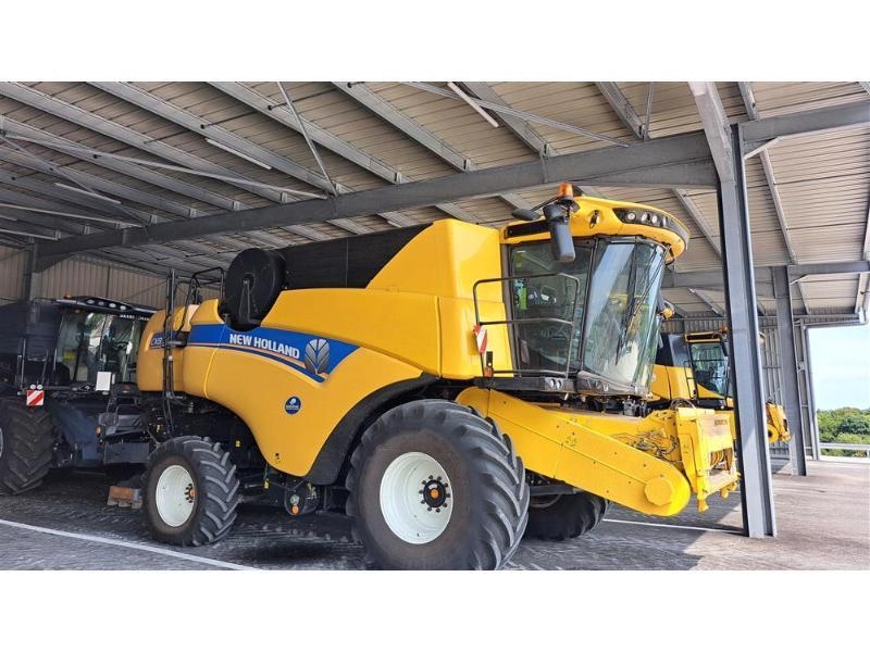 New Holland CX8-70